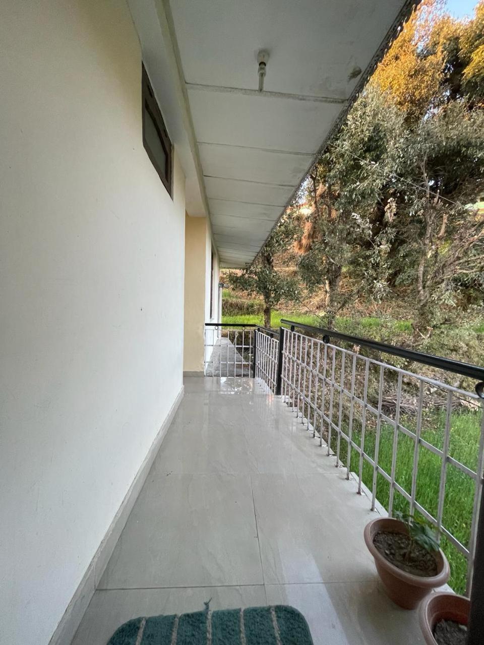 The Lake Cottage By Vrb Hotels Dharamshala Esterno foto