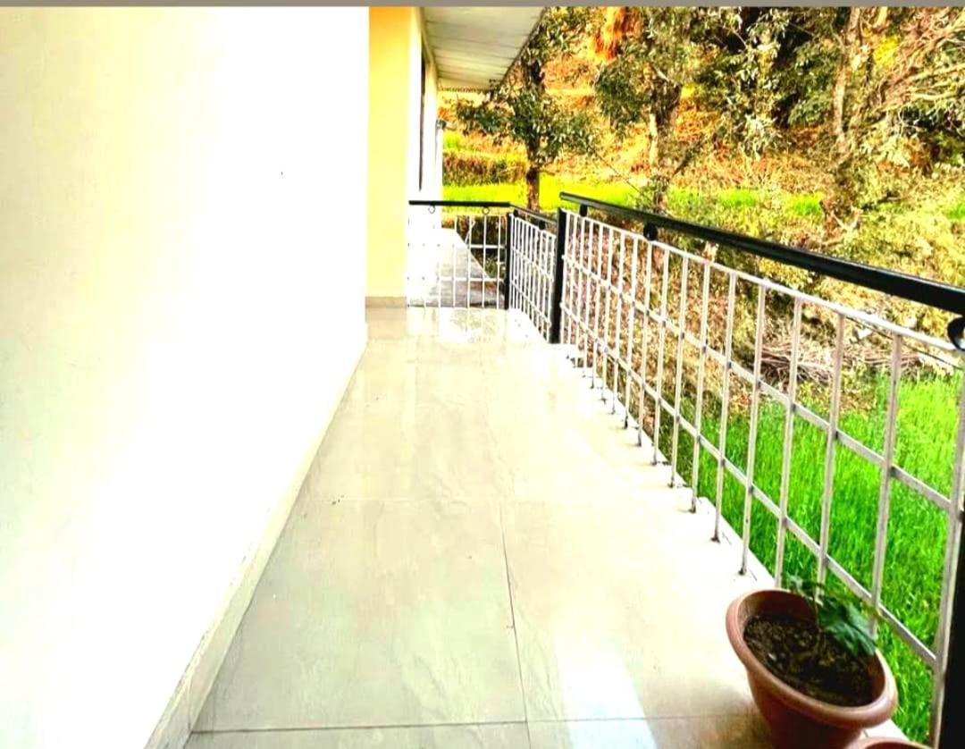 The Lake Cottage By Vrb Hotels Dharamshala Esterno foto